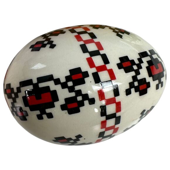 Vintage Porcelain Ceramic Glass Hand Painted Egg Easter Décor Lot of 18 - Picture 5 of 6